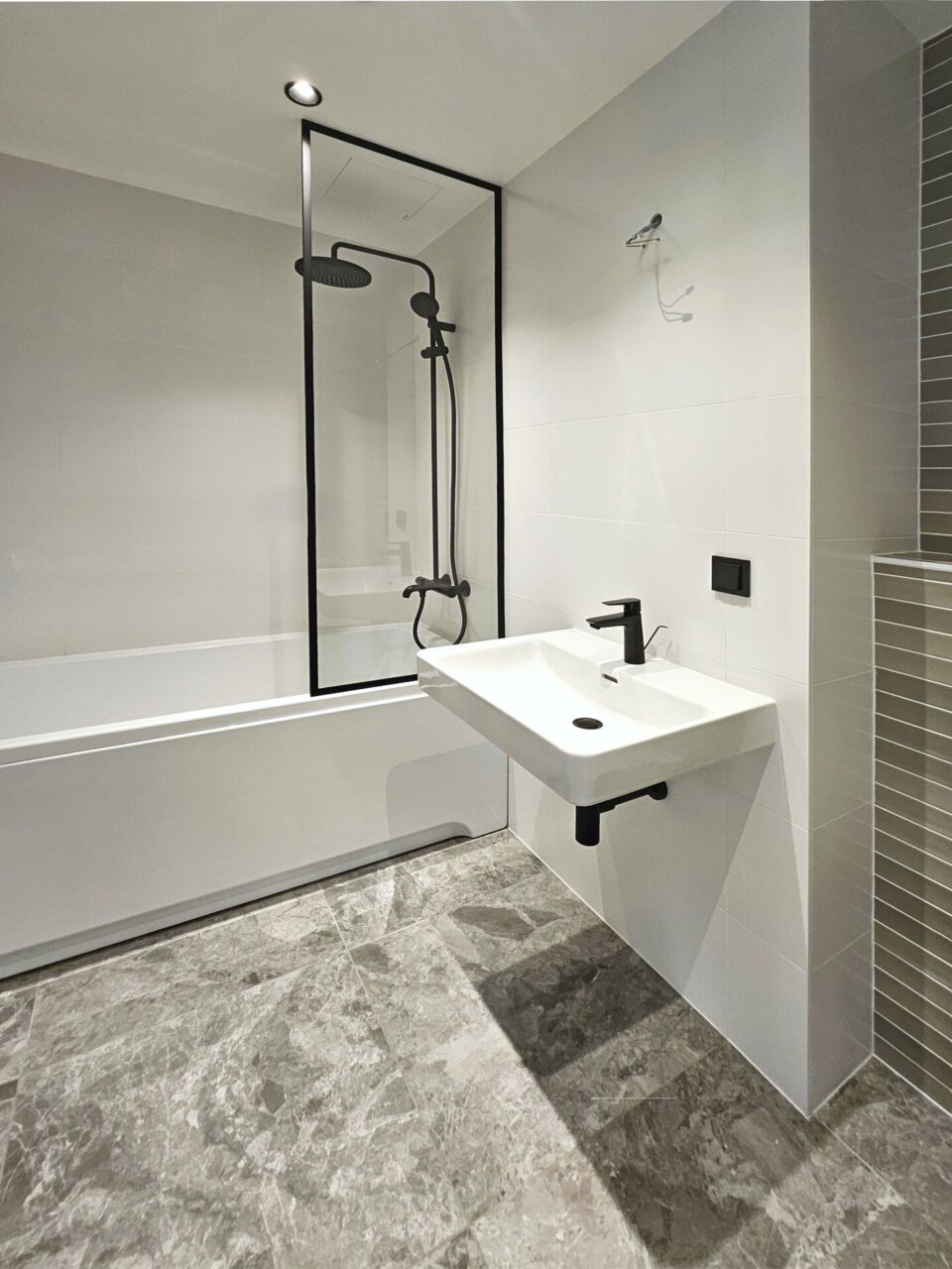 saunaga korter läbi kahe korruse