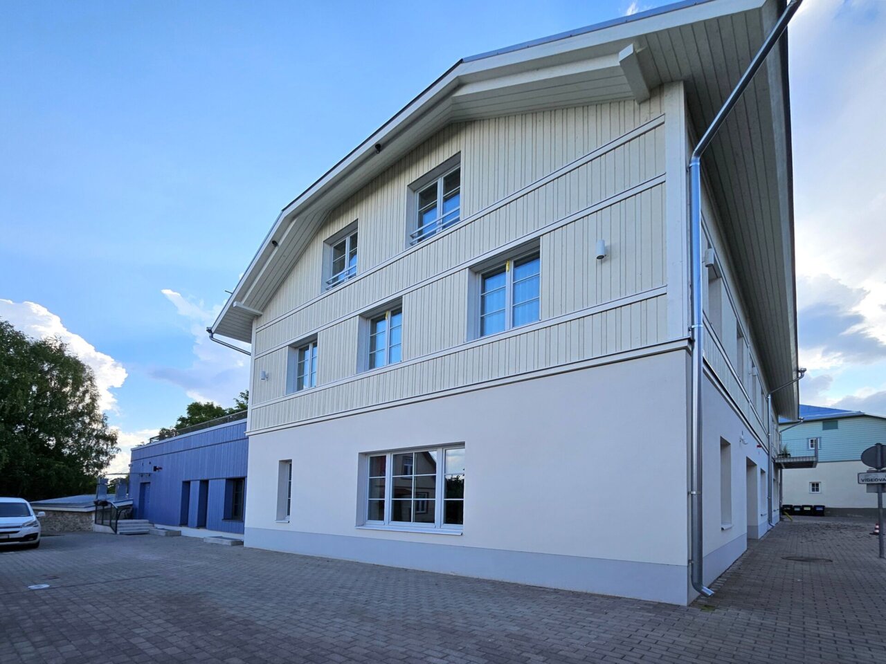 saunaga korter läbi kahe korruse