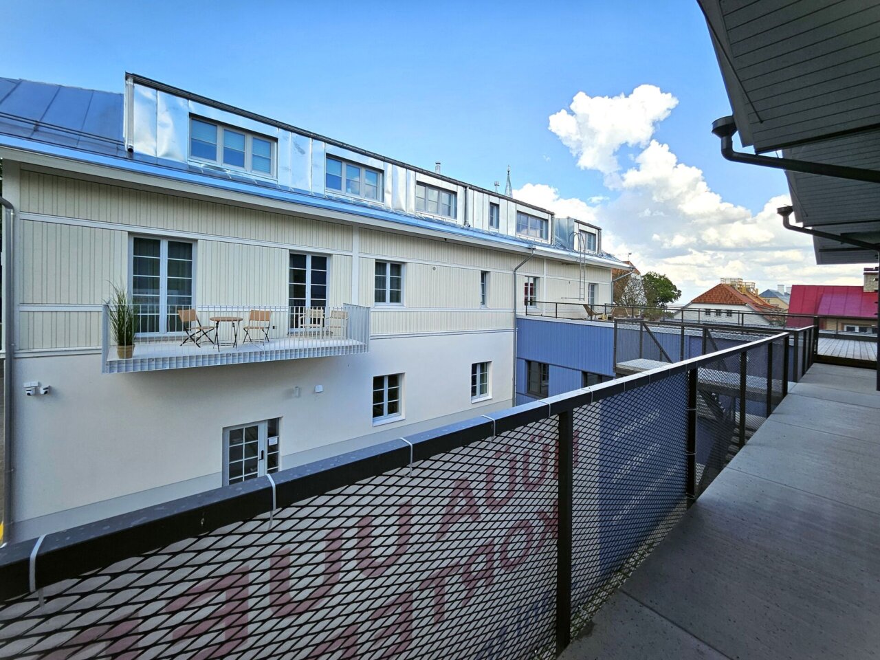 saunaga korter läbi kahe korruse