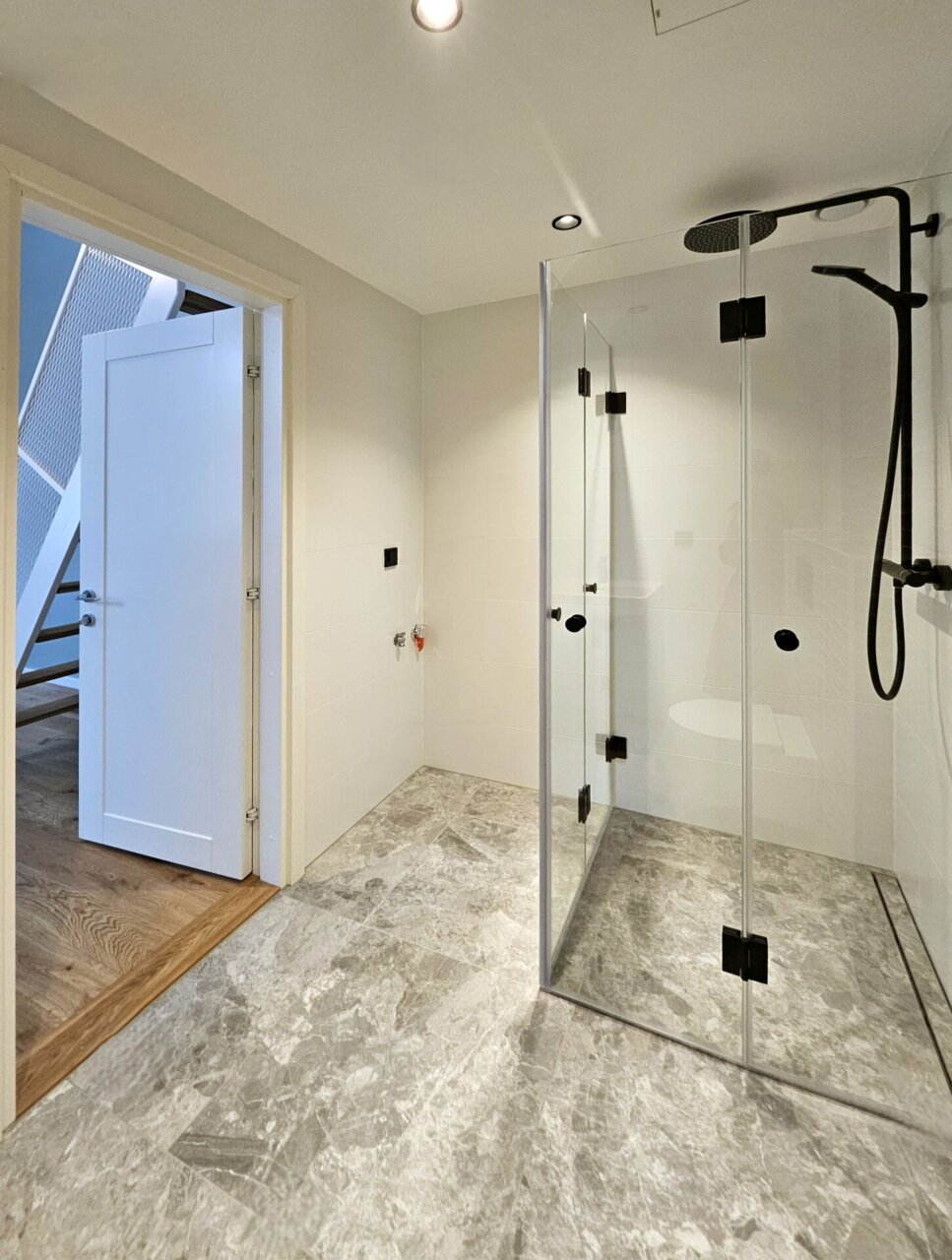 uus loftiga korter 1.korrusel