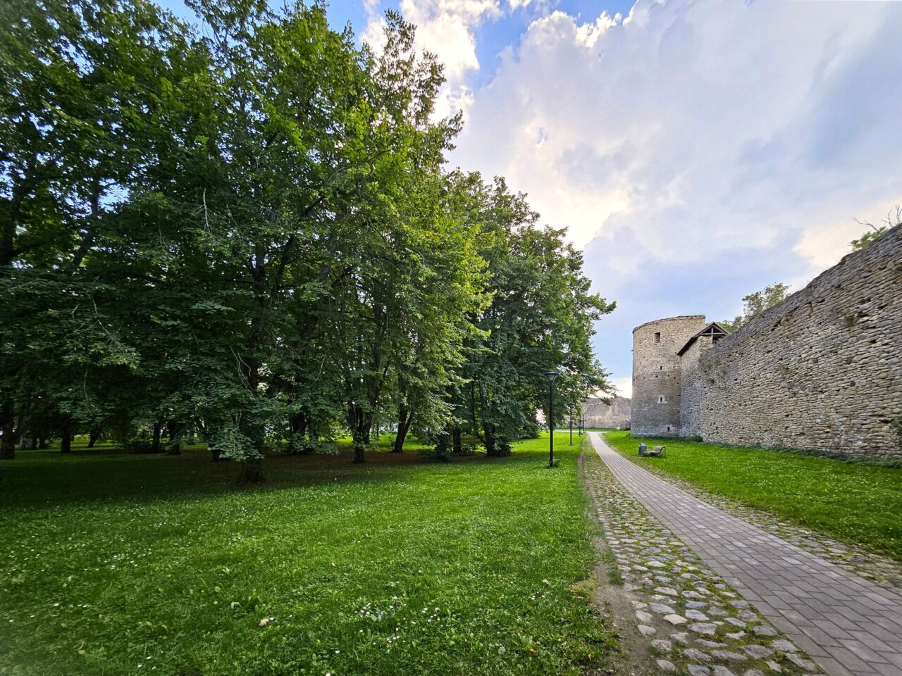 uus loftiga korter 1.korrusel