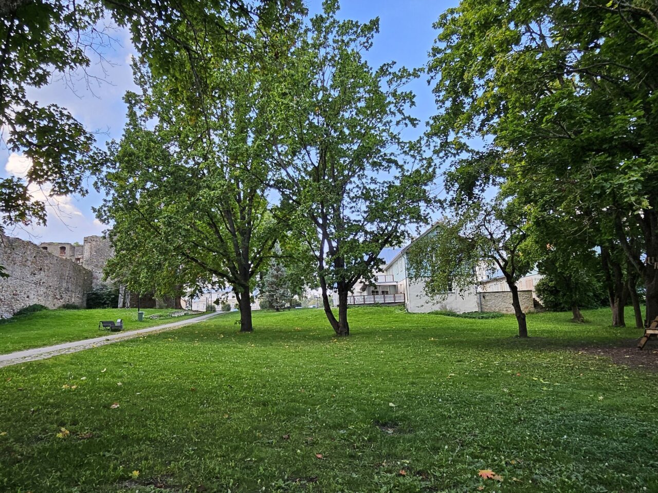 uus loftiga korter 1.korrusel