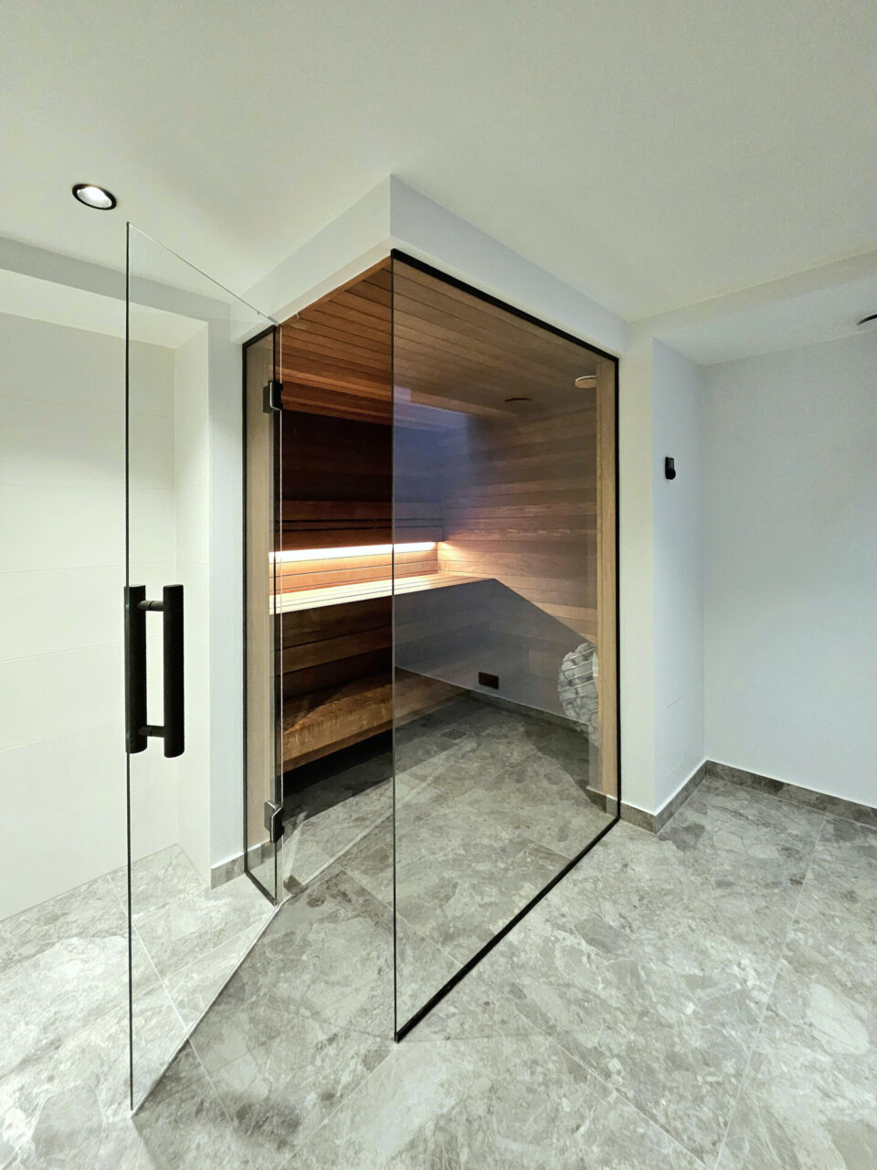 2-toaline saunaga korter läbi kahe korruse