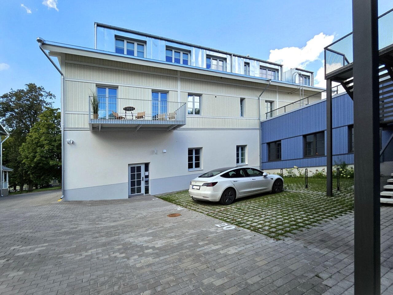 2-toaline saunaga korter läbi kahe korruse