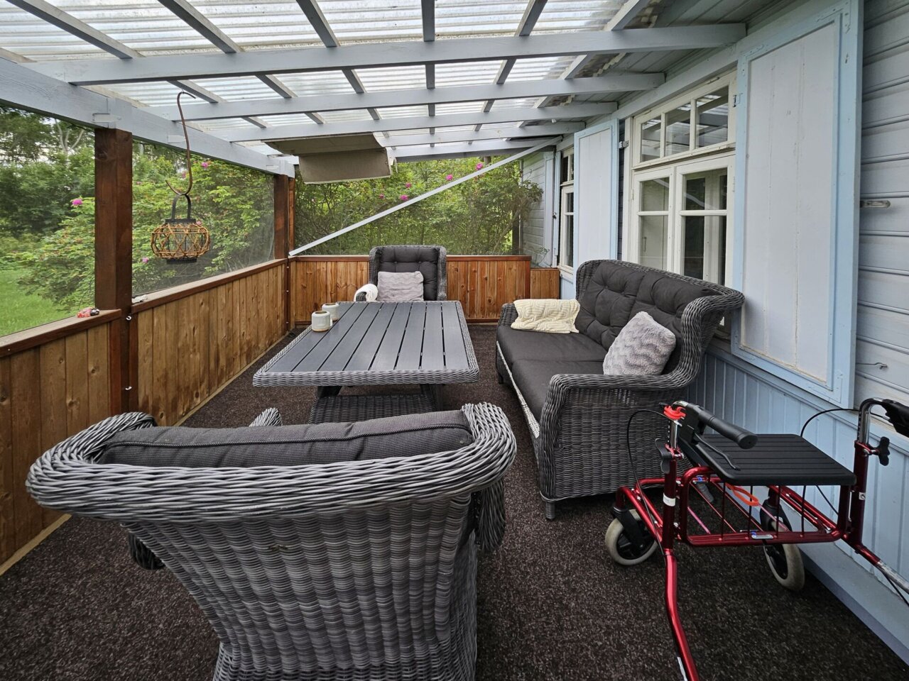 suvekoduks sobiv majapidamine linna lähedal