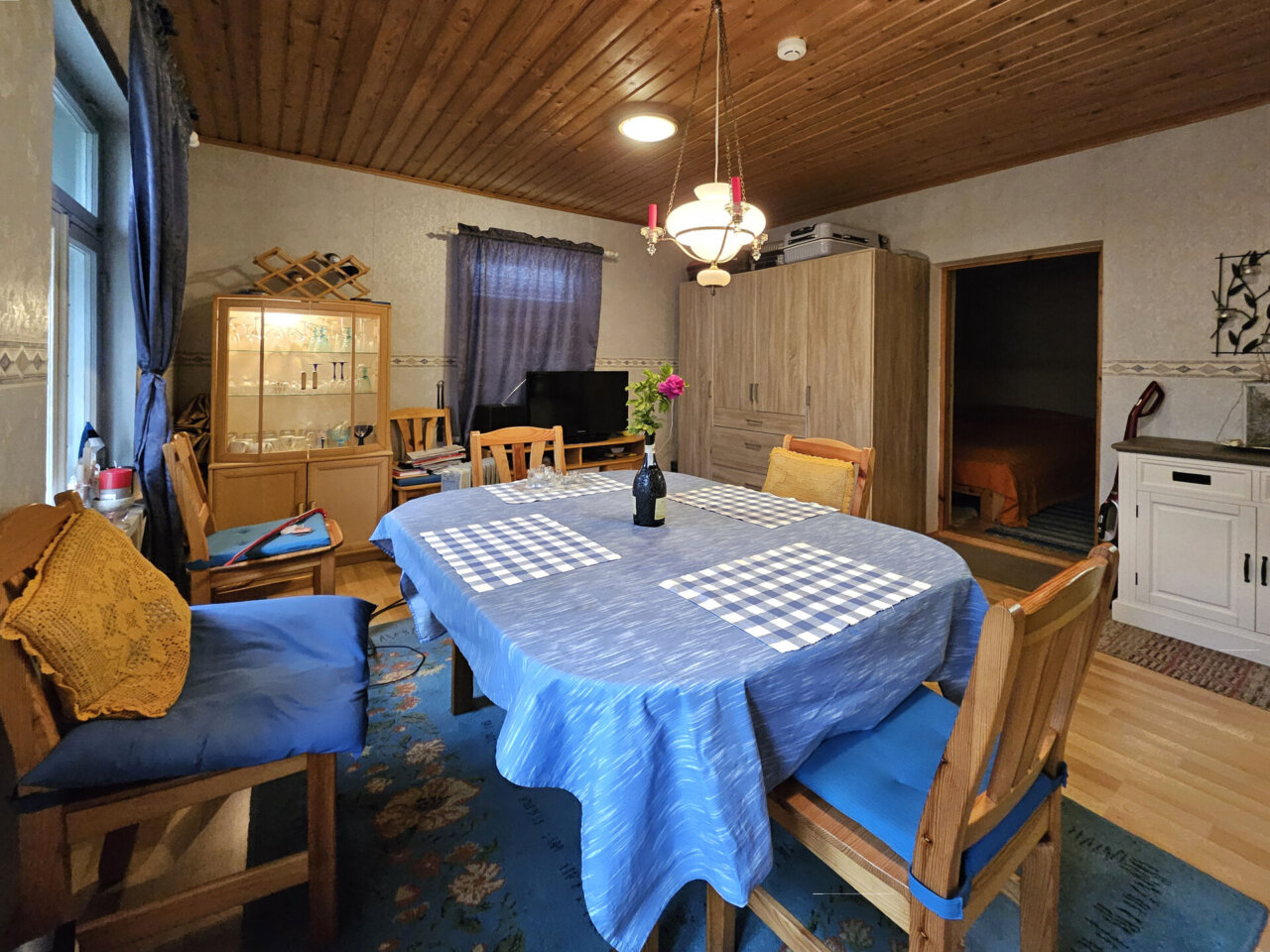 suvekoduks sobiv majapidamine linna lähedal