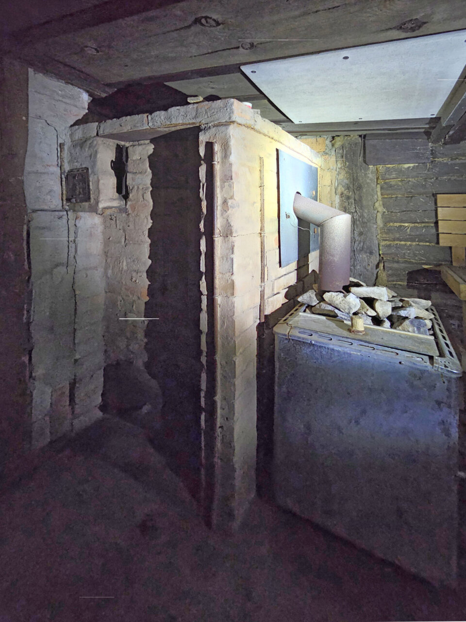 suvekoduks sobiv majapidamine linna lähedal